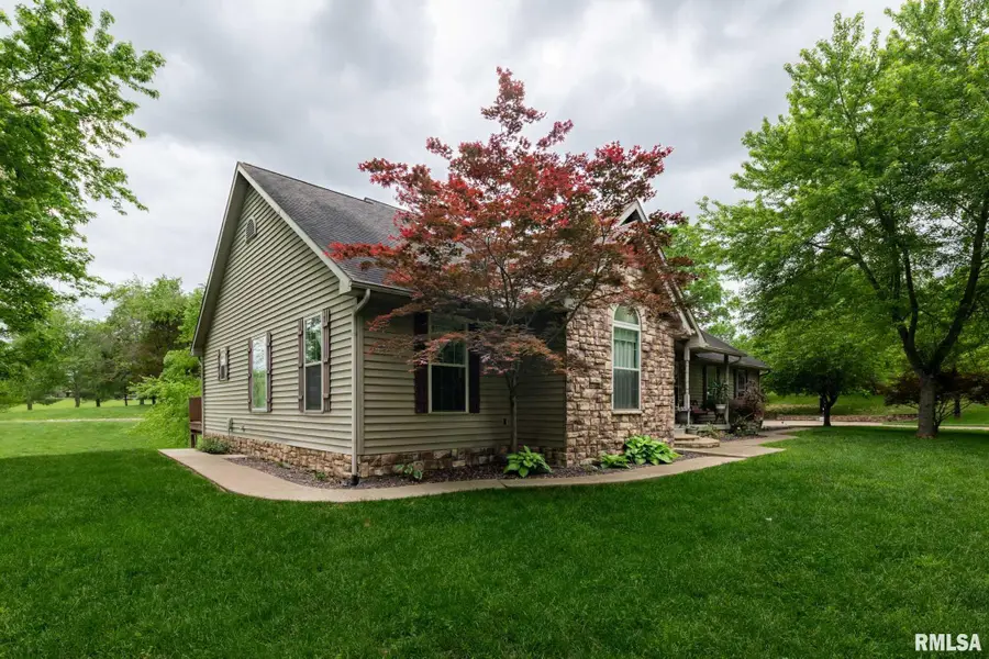 1300 W Brewster Road, Herrin, IL 62948 - Image #2