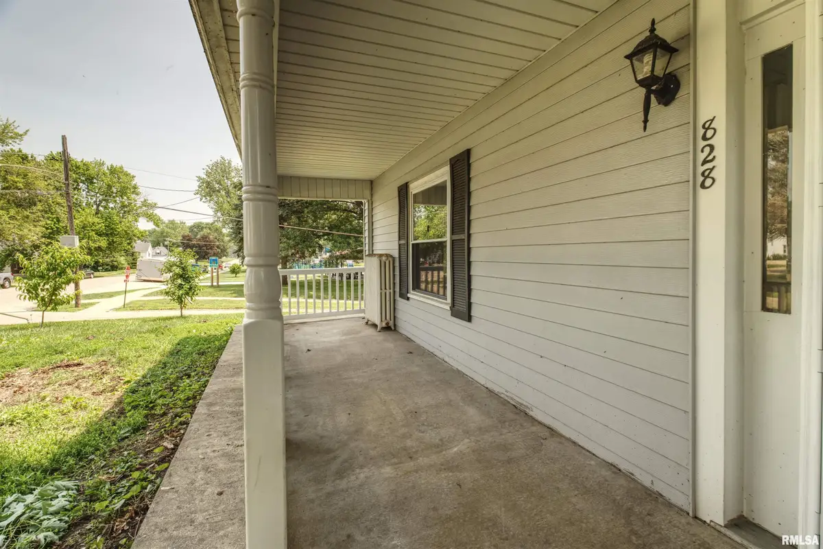 828 10th Avenue, Fulton, IL 61252 - Image #1