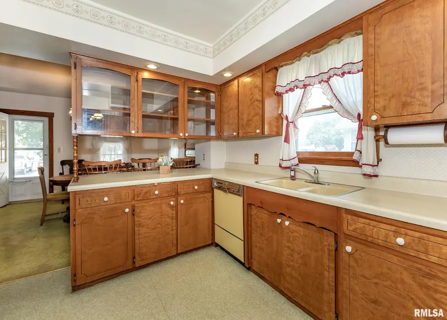 304 S 5th Avenue, New Windsor, IL 61465 - Image #3