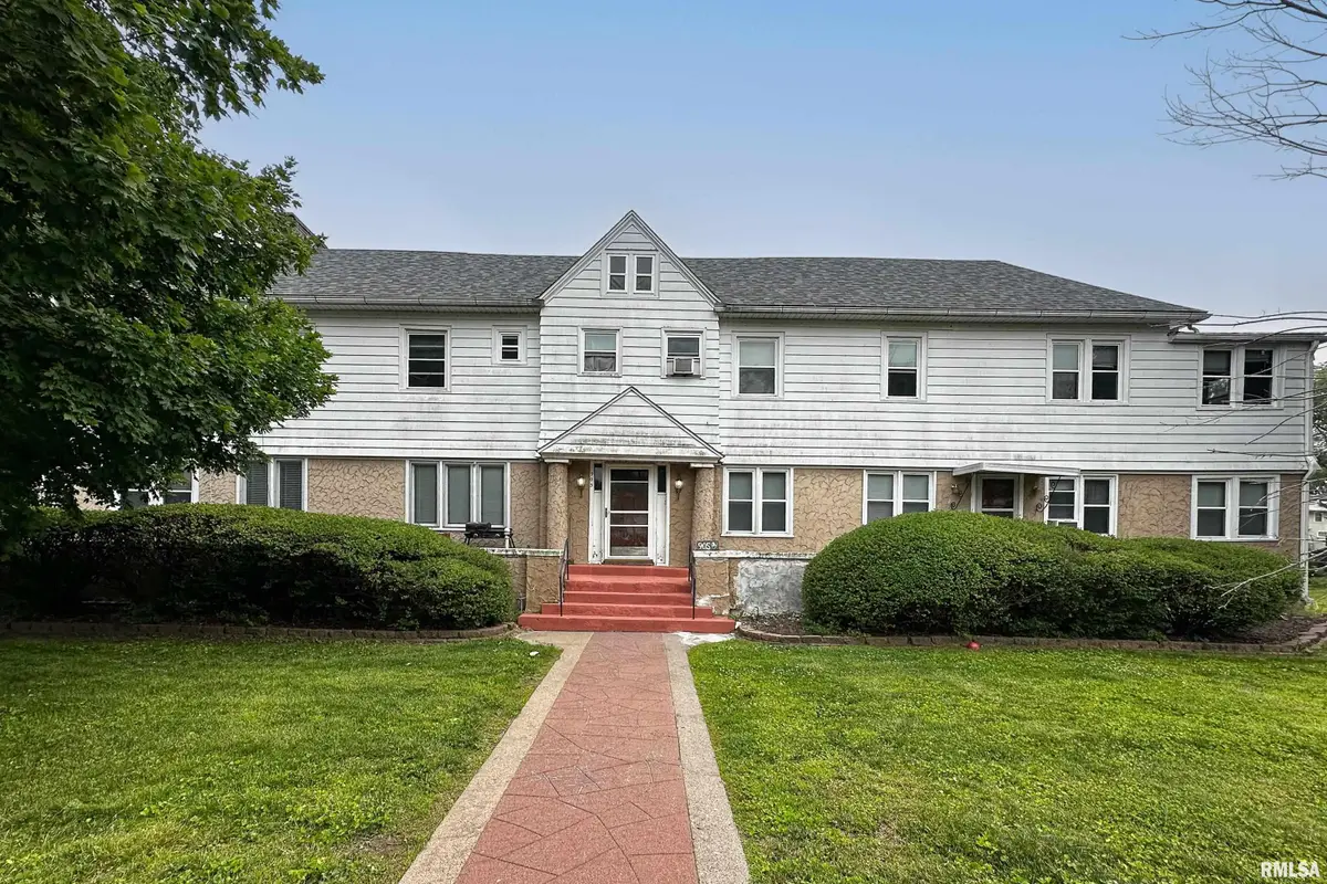 905 S 5th Avenue, Clinton, IA 52732 - Image #1