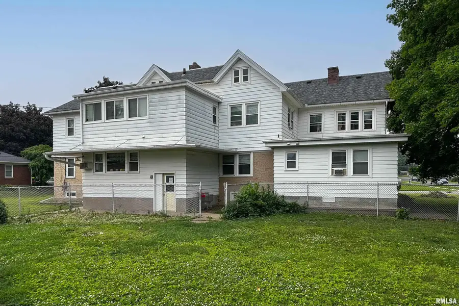 905 S 5th Avenue, Clinton, IA 52732 - Image #3