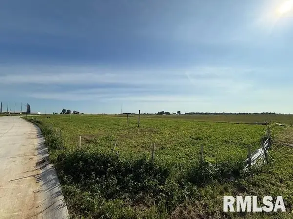 6269 Meyer Road, Bettendorf, IA 52722