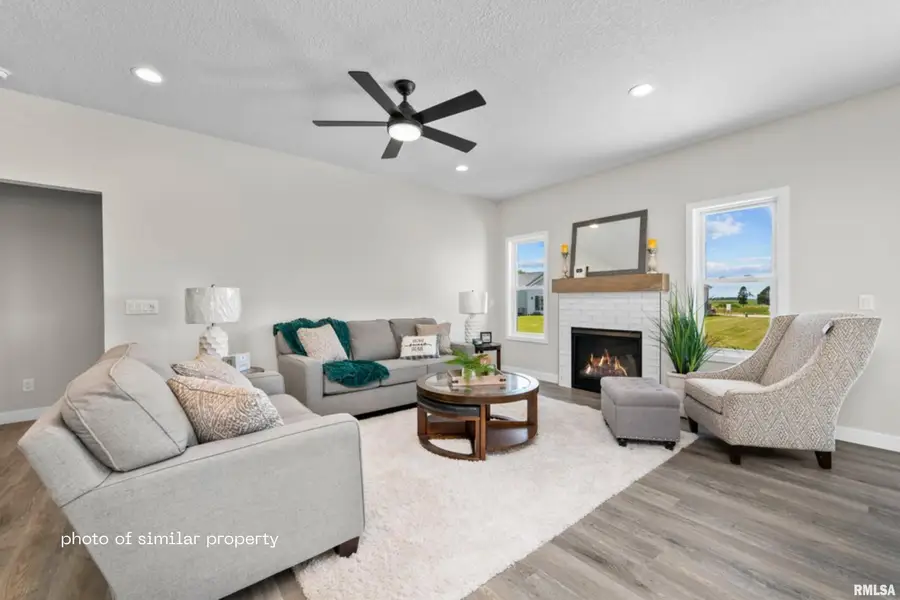 1875 Redbud Circle #101, Eldridge, IA 52748 - Image #3