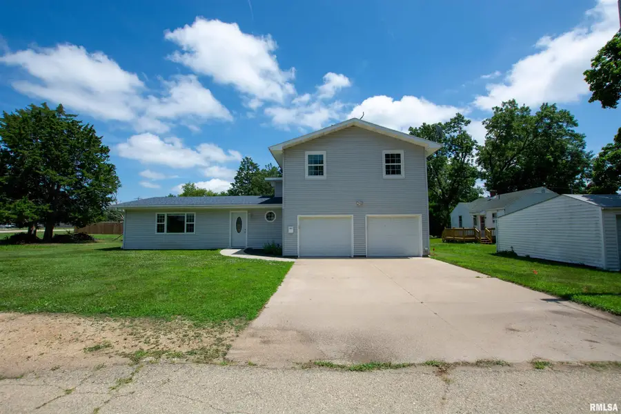 1008 5th Avenue, Camanche, IA 52730 - Image #2