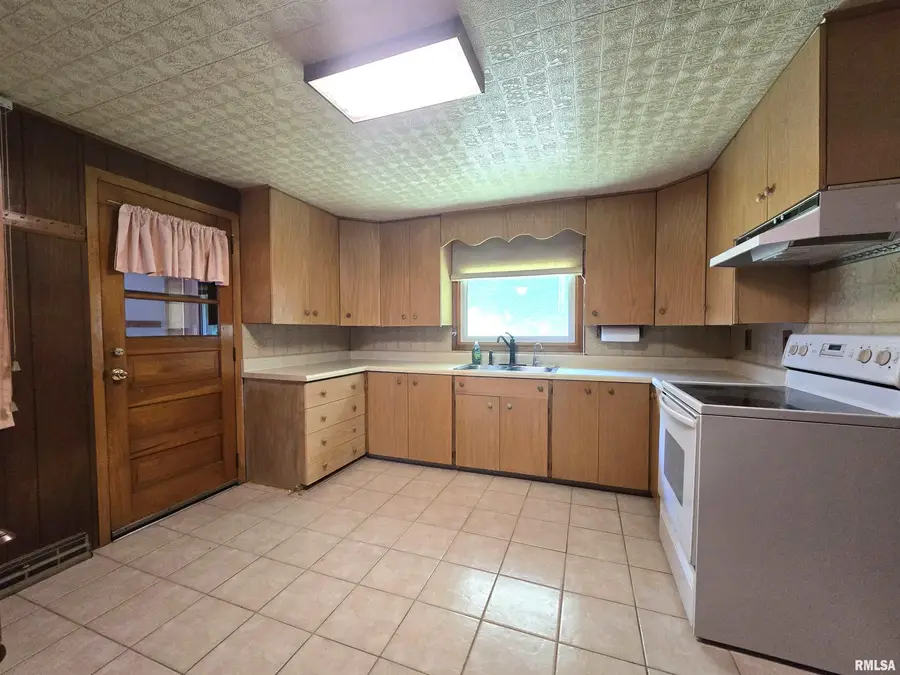 507 S Church Street, Albany, IL 61230 - Image #2