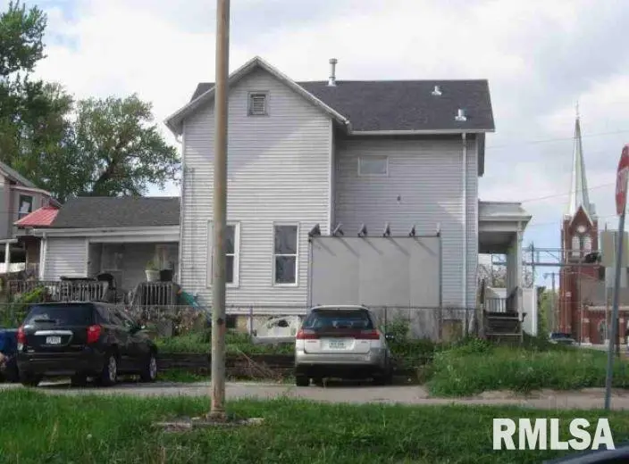 422 N Marquette Street, Davenport, IA 52802 - Image #2
