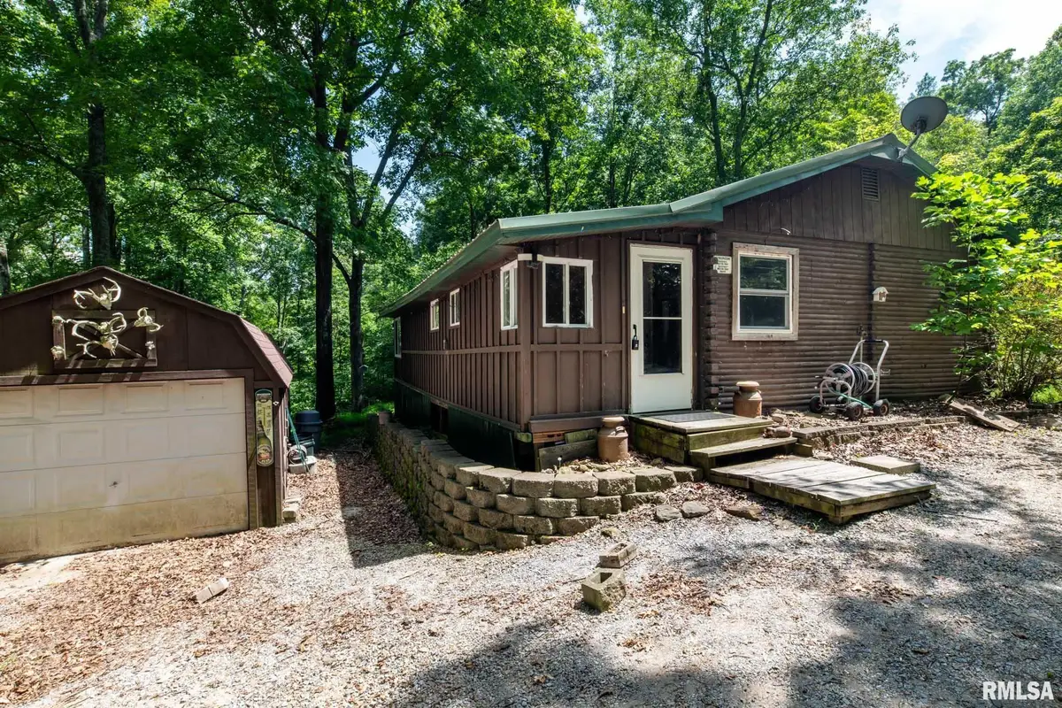 615 E Blue Avenue, Creal Springs, IL 62922 - Image #1