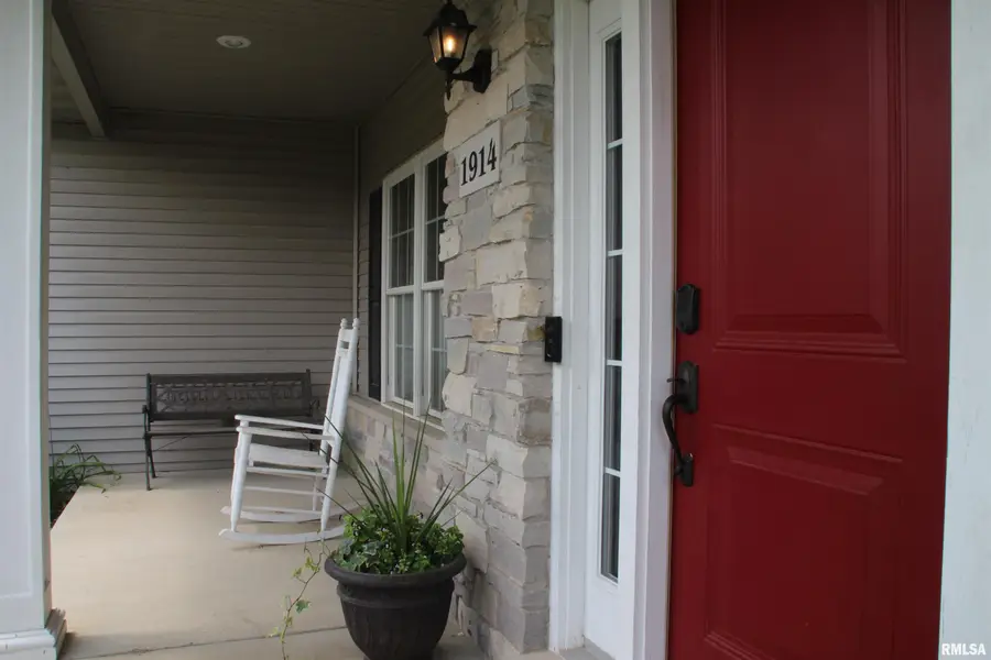1914 Ridgefield Drive, Port Byron, IL 61275 - Image #3