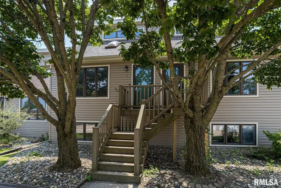 2112 35th Street #7, Rock Island, IL 61201 - Image #2