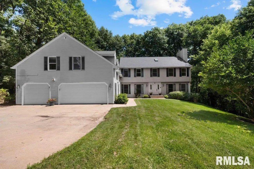 5 White Oak Court, Moline, IL 61265 - Image #1