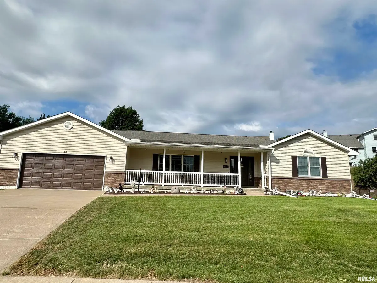 613 33rd Avenue North, Clinton, IA 52732 - Image #1