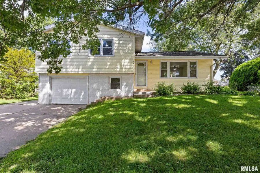 108 Parkview Court, Tipton, IA 52772 - Image #2