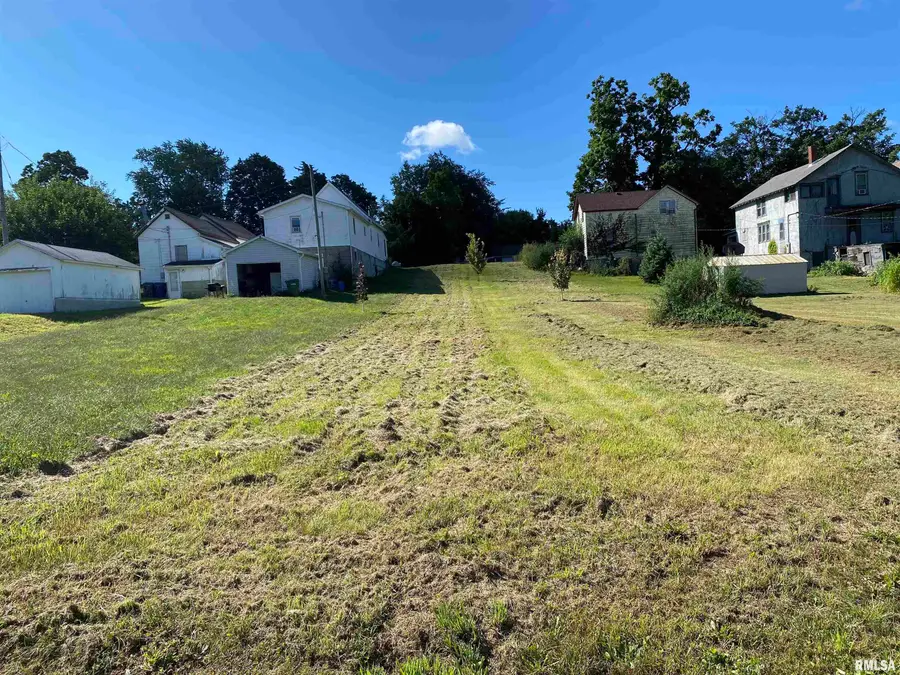 618 8th Avenue South, Clinton, IA 52732 - Image #2