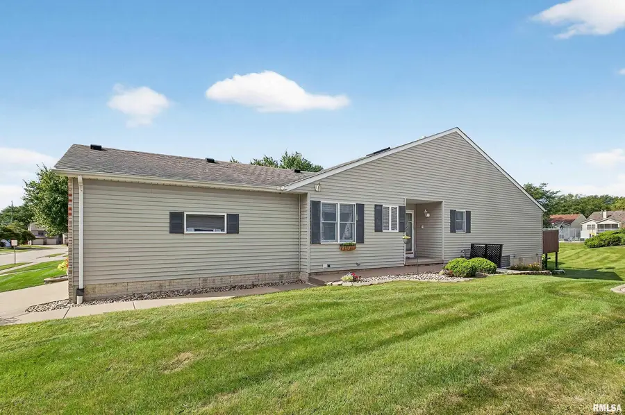 3988 Partridge Circle, Bettendorf, IA 52722 - Image #3