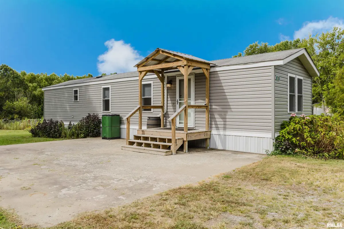 405 W Vermont Street, Cambria, IL 62915 - Image #1