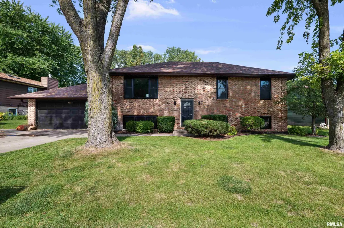 2230 Emerald Drive, Davenport, IA 52804 - Image #1