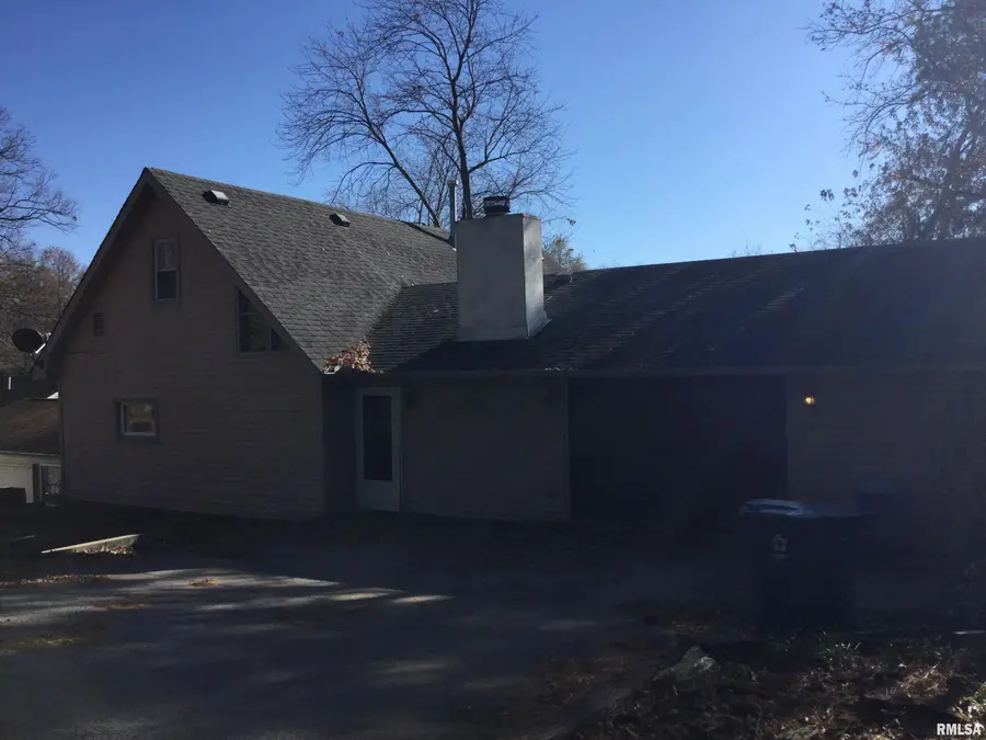 203 E Whitlock Street, Jonesboro, IL 62952 - Image #2