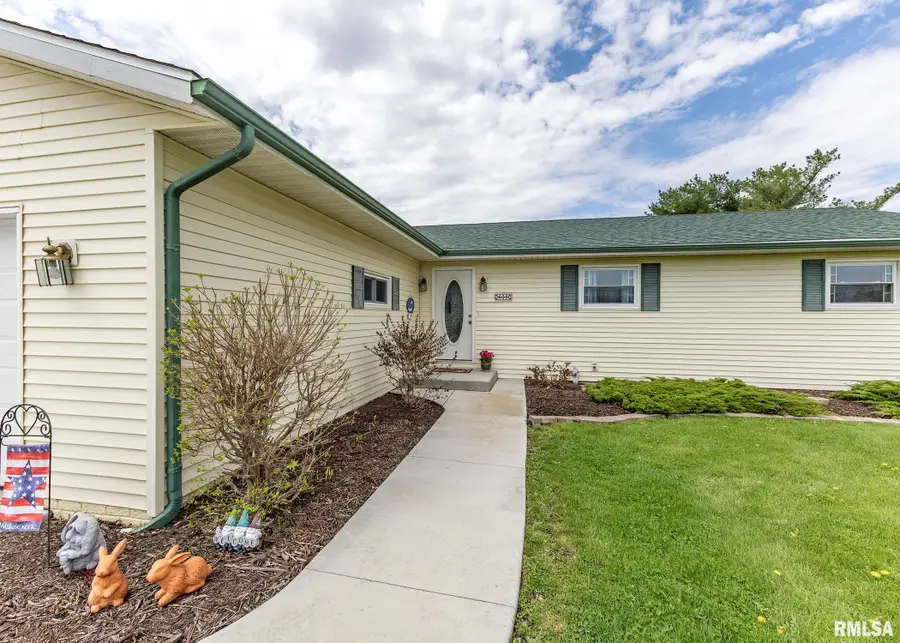 631 Suncrest Drive, Sherrard, IL 61281 - Image #3