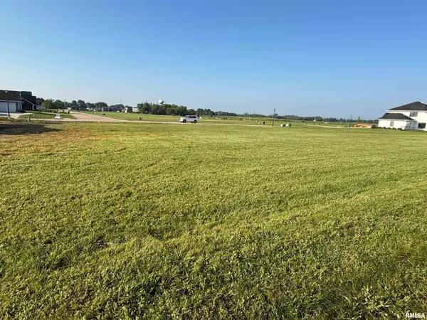 113 W School View Road, Geneseo, IL 61254-2602