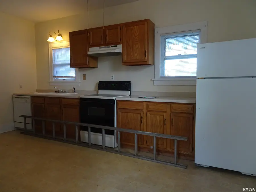 917 3rd Street, Silvis, IL 61282 - Image #3