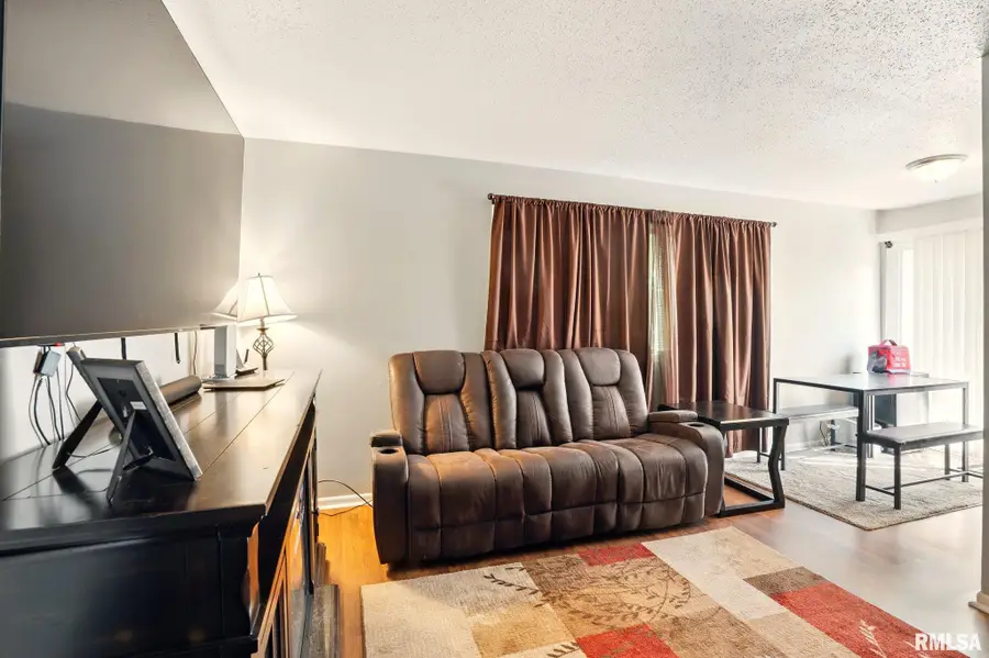 3117 Schuetzen Lane, Davenport, IA 52804 - Image #3