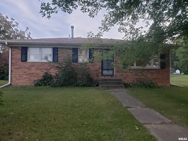 226 4th Avenue West, Andalusia, IL 61232