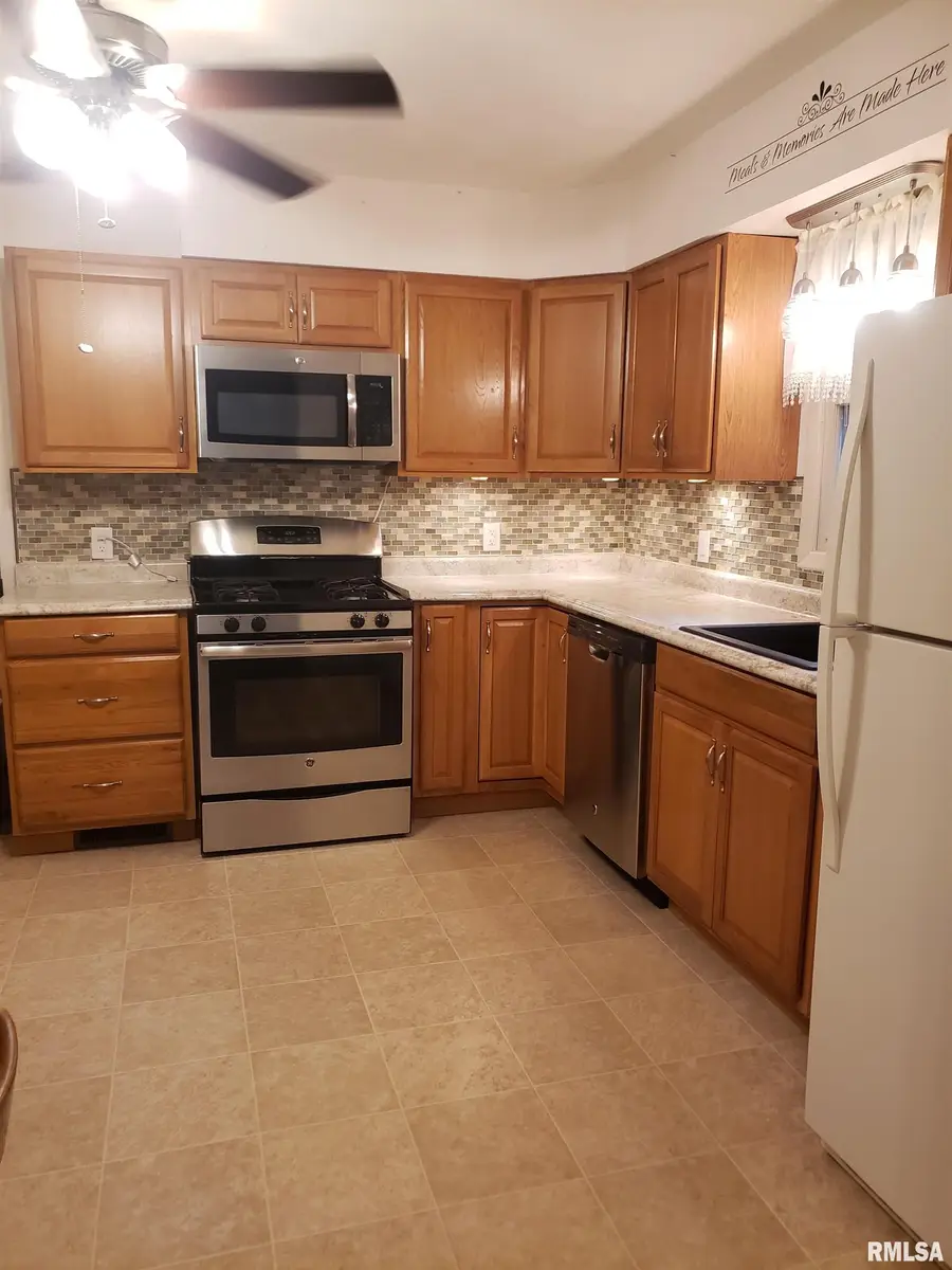 226 4th Avenue West, Andalusia, IL 61232 - Image #3