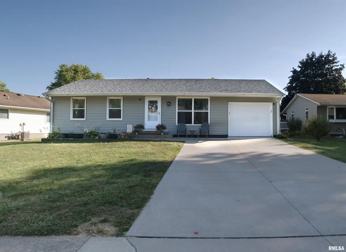 865 16th Avenue Northwest, Clinton, IA 52732 - #1