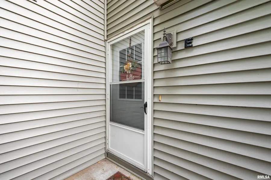 2422 E 51st Street #E, Davenport, IA 52807 - Image #2