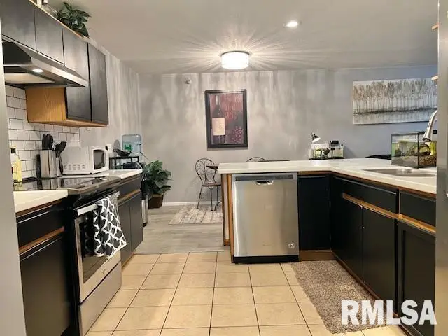 3828 Creek Hill Drive #3, Bettendorf, IA 52722 - Image #3