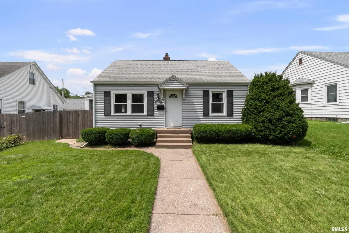 2302 N Howell Street, Davenport, IA 52804 - #1