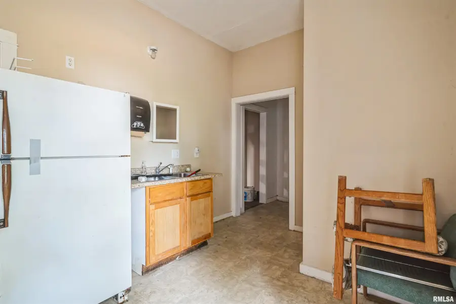 1365 1/2 13th Avenue, East Moline, IL 61244 - Image #3