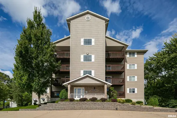 4084 Creek Hill Drive, Bettendorf, IA 52722