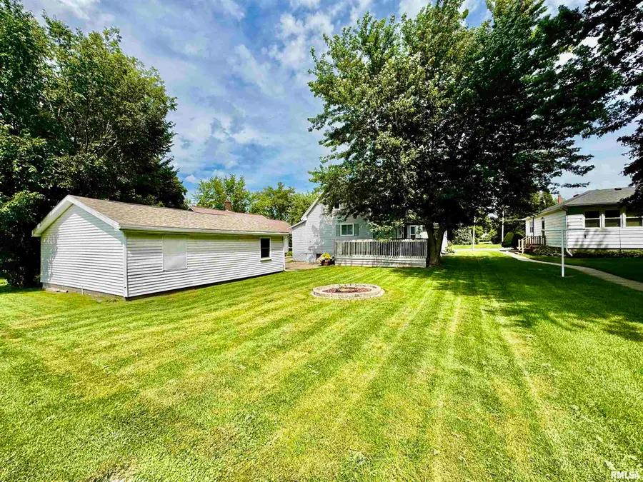 1215 13th Street, Viola, IL 61486 - Image #2