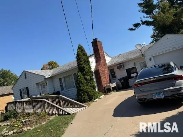 2111 30th Street, Rock Island, IL 61201-5037 - #1