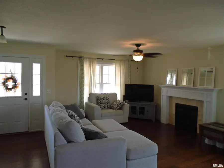 119 14th Avenue, De Witt, IA 52742 - Image #3