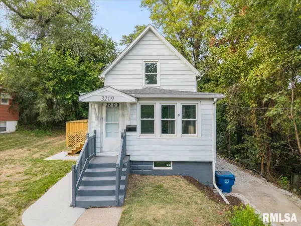 3209 11th Avenue C, Moline, IL 61265