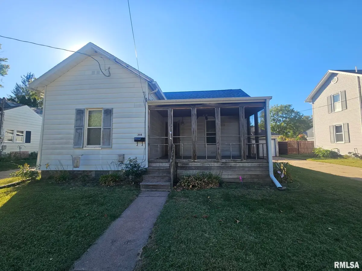 208 Fletcher Avenue, Muscatine, IA 52761 - Image #1