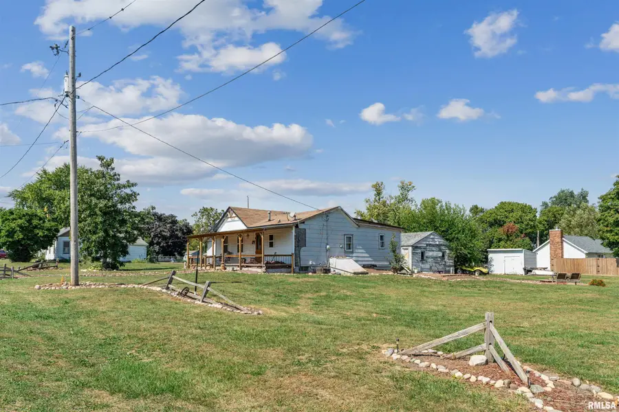 305 E 3rd Street, Mineral, IL 61344 - Image #2