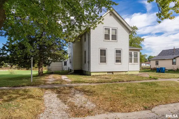 322 W Lincoln Street, Walcott, IA 52773