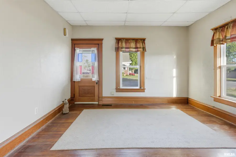 401 Jefferson Avenue, Lowden, IA 52255 - Image #2