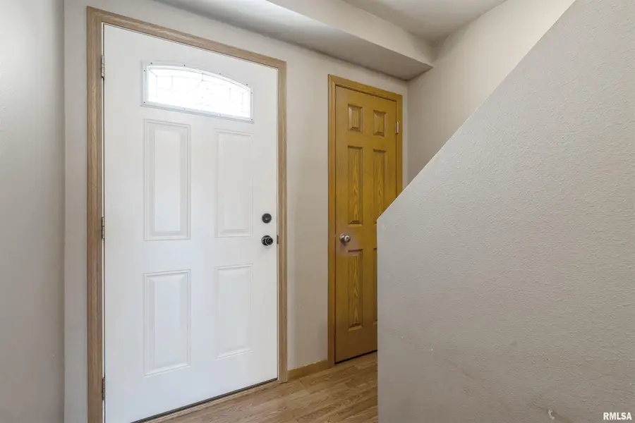 1992 Golden Eagle Drive, Dubuque, IA 52001 - Image #2