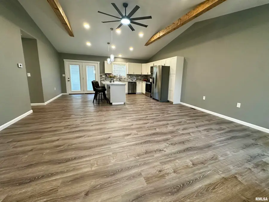 575 5th Street, Omaha, IL 62930 - Image #2