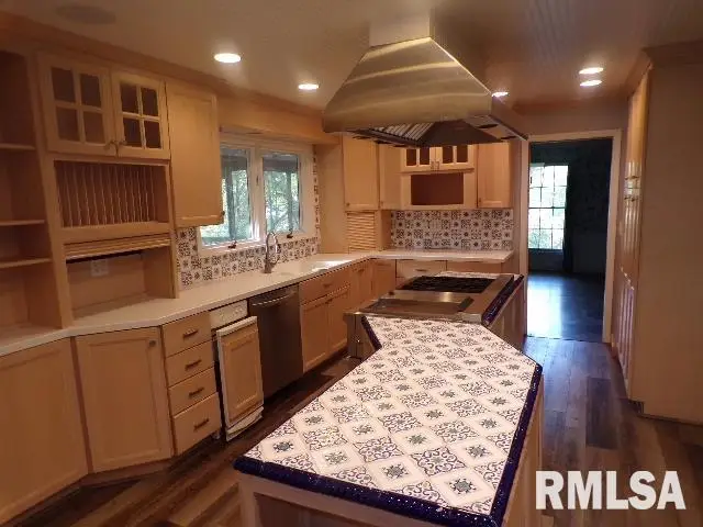 16 Wildwood Trail, Bettendorf, IA 52722 - Image #3