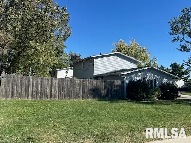 2822 S Hampton Drive, Bettendorf, IA 52722 - Image #3