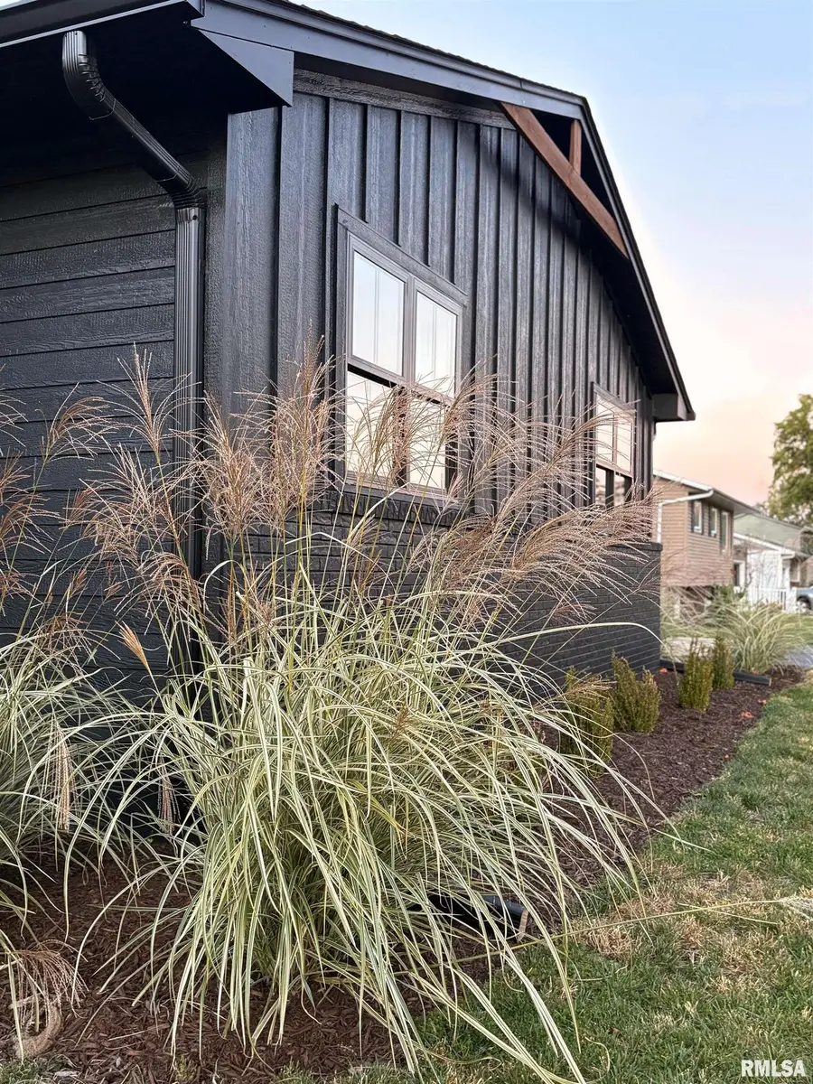 505 E Locust Street, Geneseo, IL 61254 - Image #2