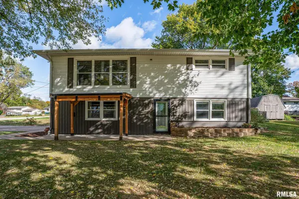 502 E 22nd Avenue A, Coal Valley, IL 61240