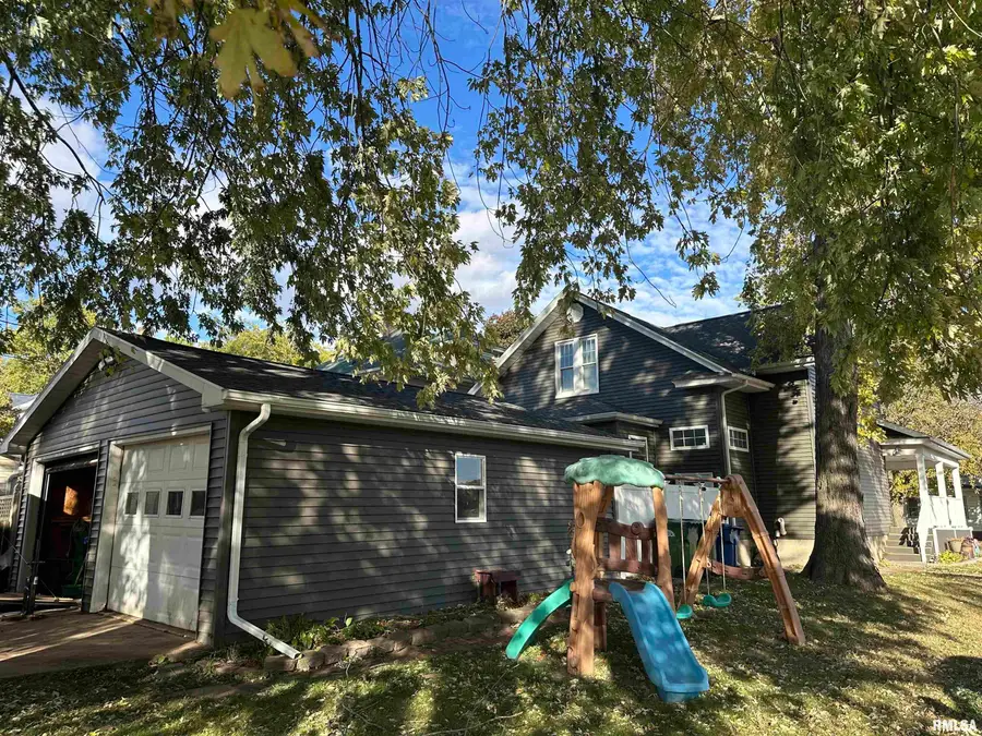 626 Argyle Court, Clinton, IA 52732 - Image #3