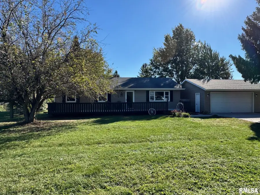 1024 S Mississippi Street, Blue Grass, IA 52726 - Image #2