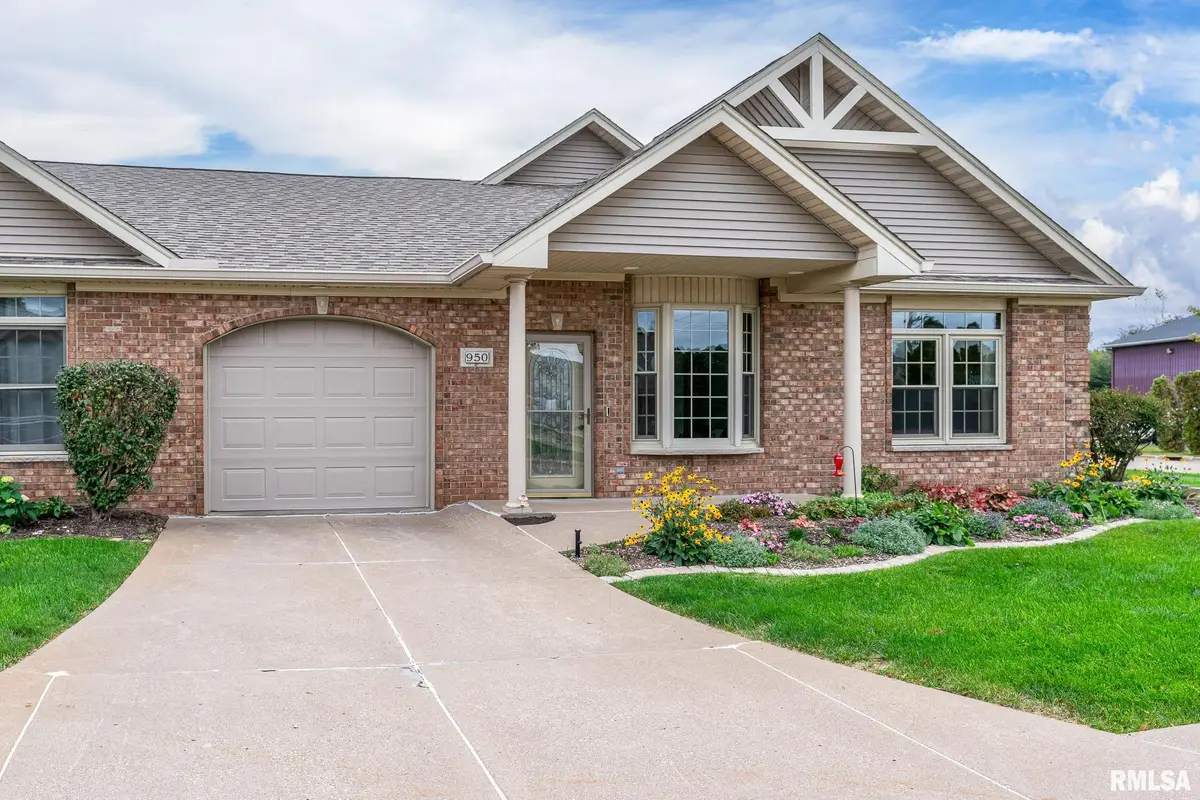 950 Arbor Drive, Moline, IL 61265 - Image #1
